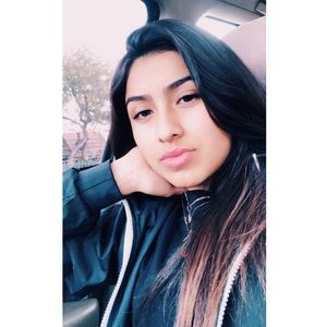 Meet your Posher, Leyla